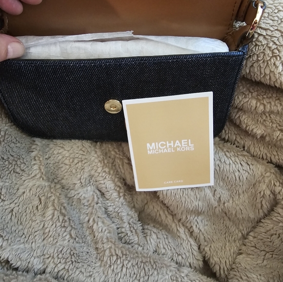 NWT MICHAEL KORS DENIM SLING CROSSBODY W/ WEBBED STRAP - Picture 7 of 10